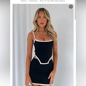 White fox run to you mini skirt black